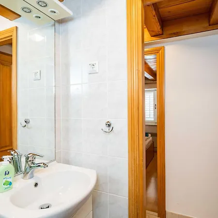 Foteza - Duplex Two Bedroom *