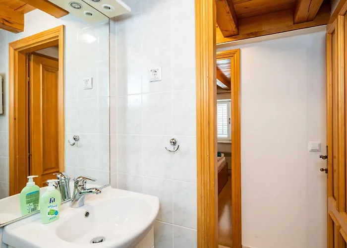 Foteza - Duplex Two Bedroom *